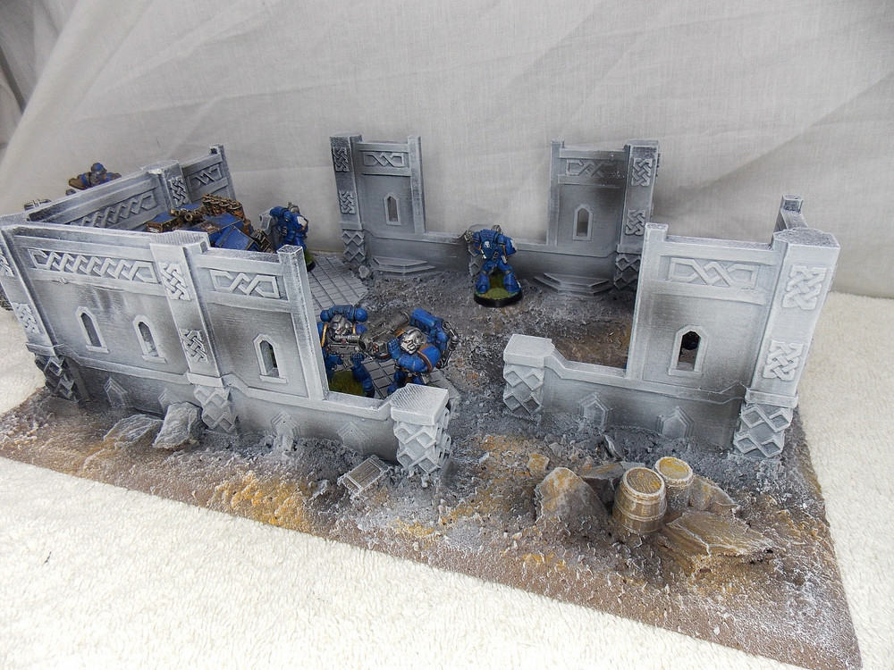 WARGAMING TERRAIN PAINTED BUILDING