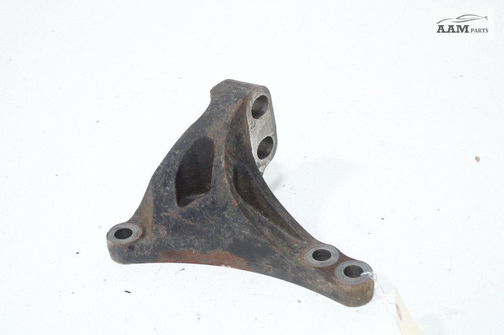 2018-2023 FREIGHTLINER CASCADIA FRONT RIGHT ENGINE MOUNT SUPPORT BRACKET OEM