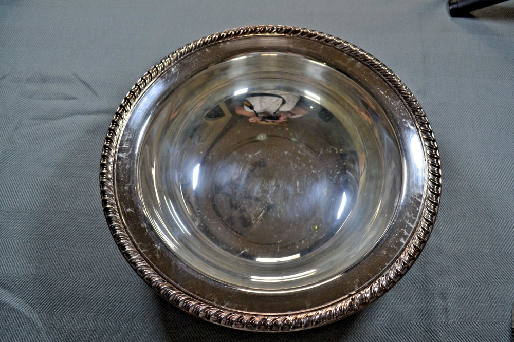 WM ROGERS 862 Silverplate Round Serving Bowl With Lid