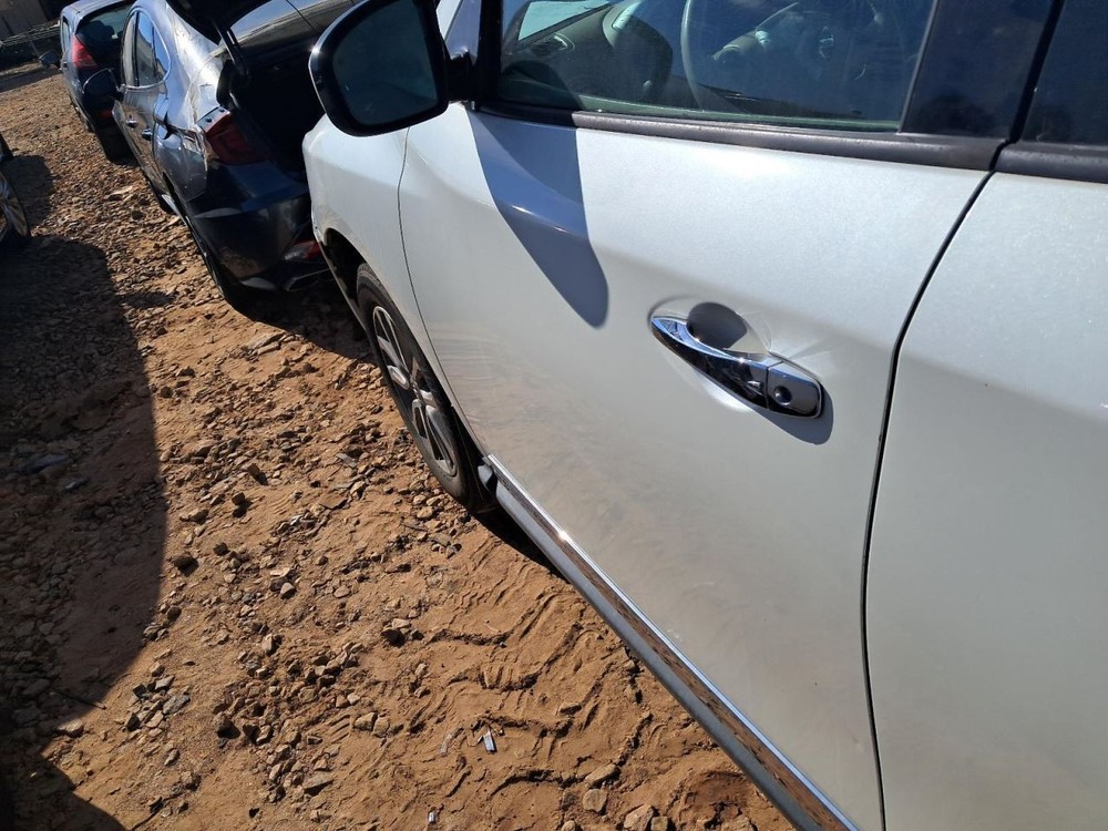PATHFINDR 2015 Glove Box 4837613