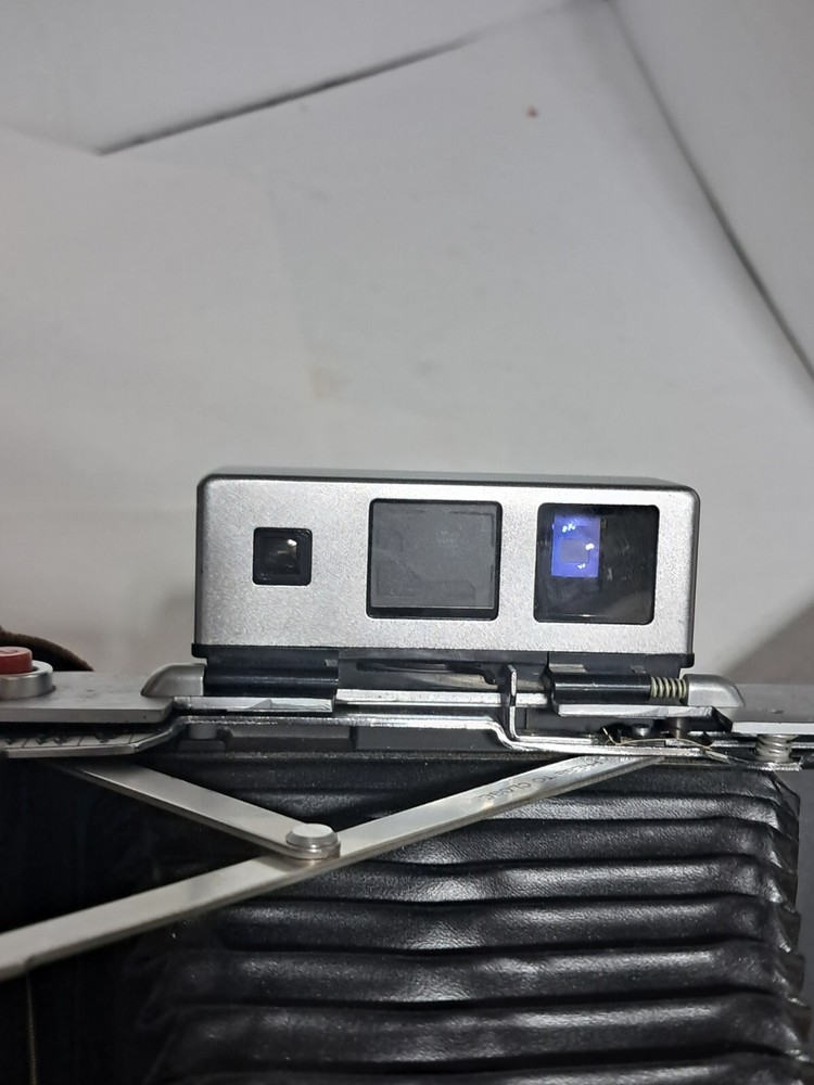 Vintage Polaroid Automatic 250 Camera (e)