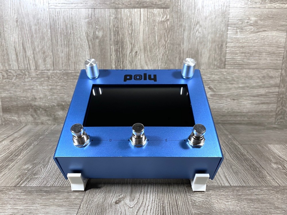 30º Angle Stand for Poly Effects Beebo / Digit - Guitar Effects - WHITE - USA