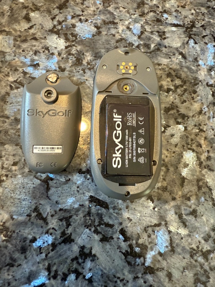 SkyCaddie SG4 Golf GPS Rangefinder – Version 2.0 Enhanced Software w/ Box