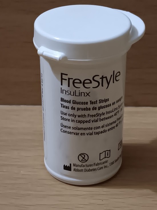 FreeStyle InsuLinx Blood Glucose Test Strips No Coding Required 25 CT 2016+