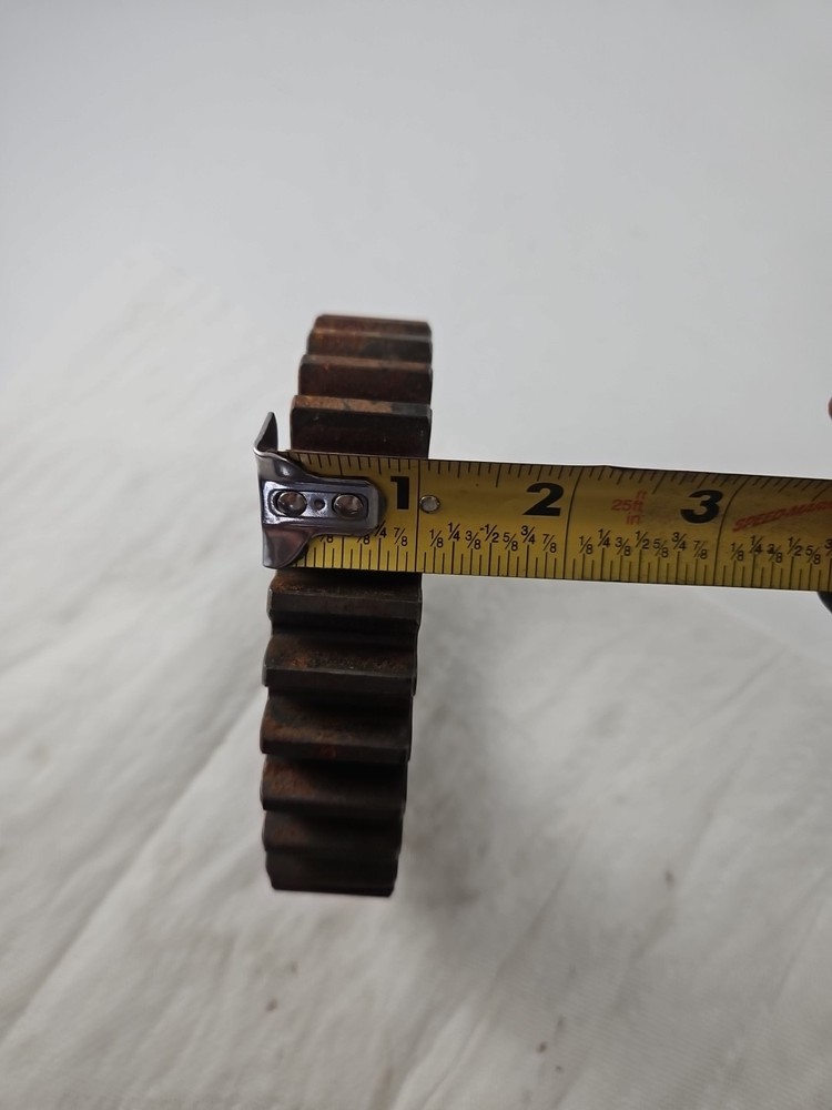 Spicer Transmission Gear — 16229 — New (Surface Rust)