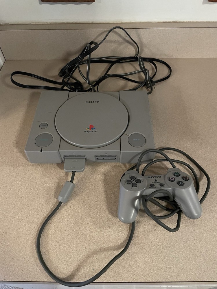 Sony PlayStation 1 System Console w/ Controller   Read Desc