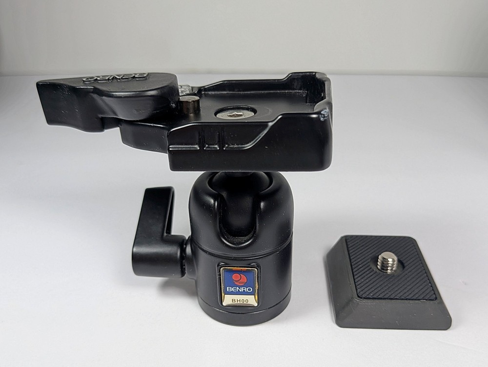 Benro BH00 Standard Size Ballhead w/ Quick Release Camera Plate