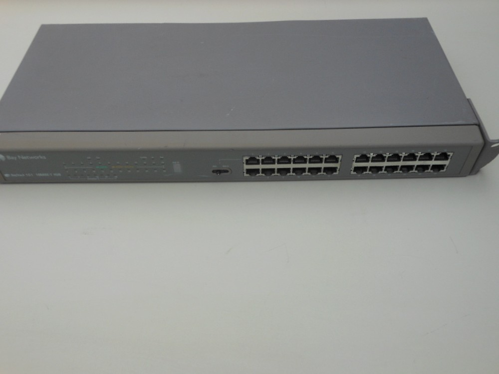 BAY NETWORKS BAYSTACK 151 10 BASE T HUB