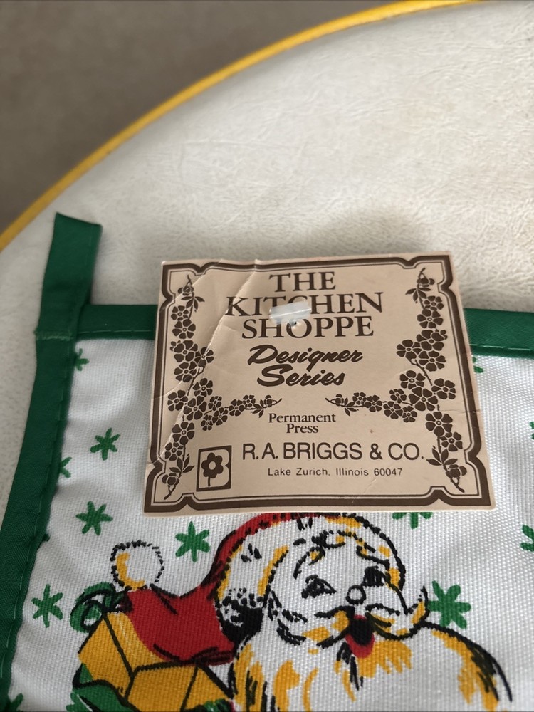 Christmas Santa Oven Mitts NWT