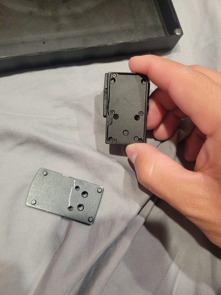 Red Dot Sight For Pistols Plus Optic Plate