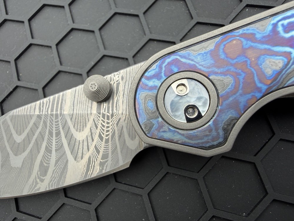 Hypercut Bikkhu - Damasteel & Black Timascus & MOP Pivot