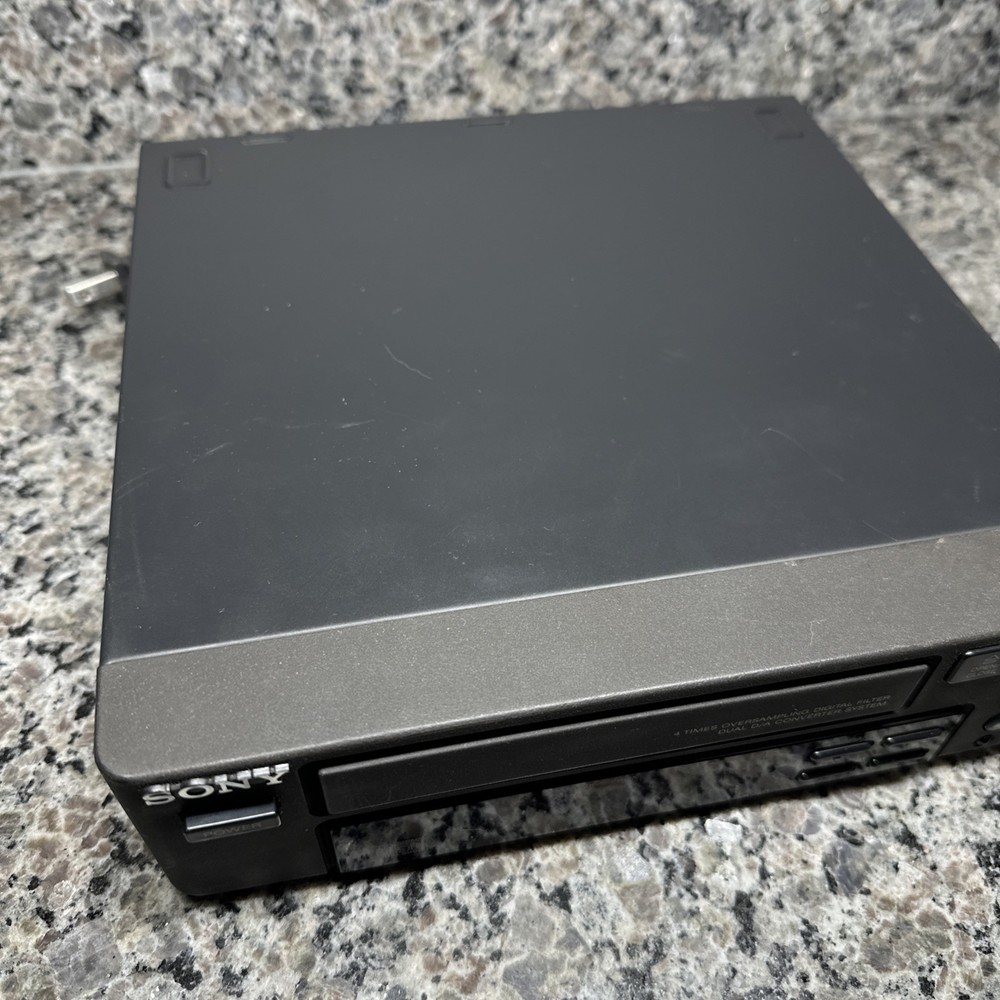 Sony Compact Disc Player CDP-S207 Tested & Working