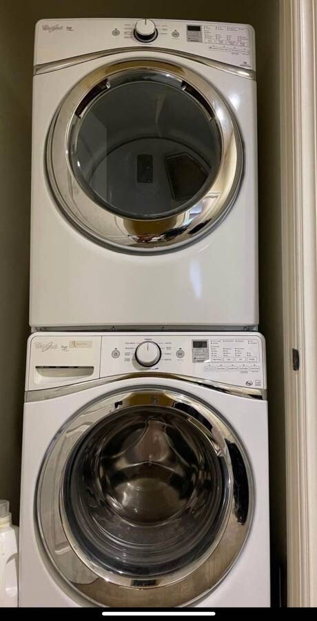 Whirlpool Washer and Dryer Set