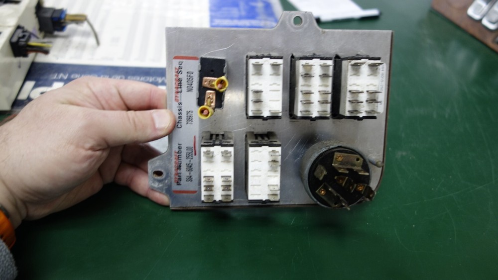 Peterbilt 386 Ignition and Light Dash Panel s64-6045-255L00