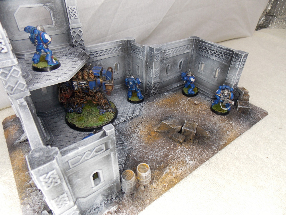 WARGAMING TERRAIN PAINTED BUILDING