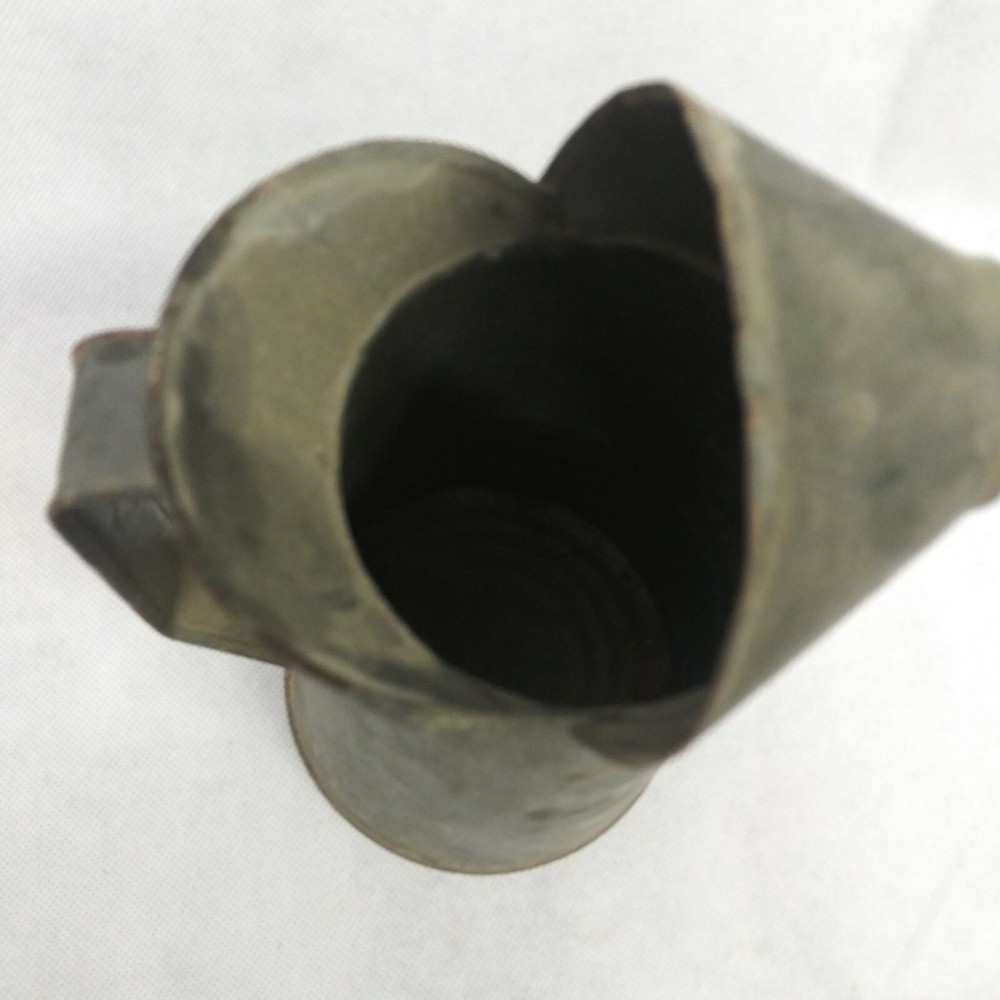 Galvanized Oil Can with Flexible Spout 1 Quart Model 450