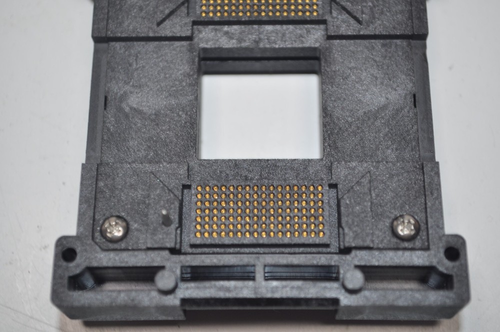 Unmarked Burn-In IC Test Socket 223 Pin Position