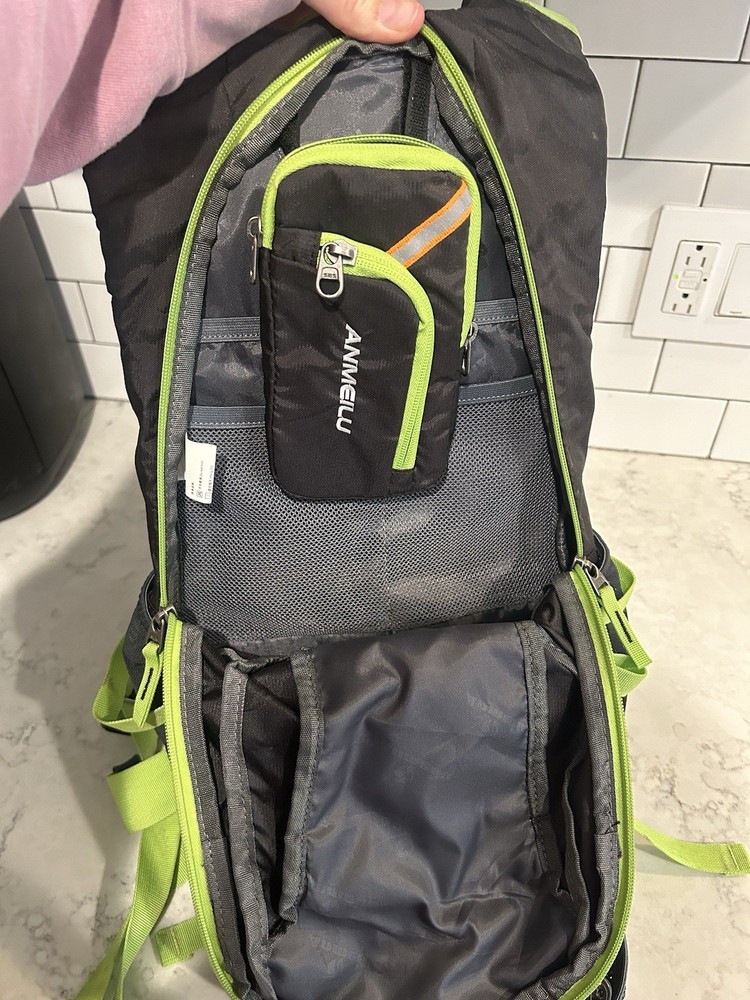 Anmeilu Backpack 18L - Preowned Great Condition