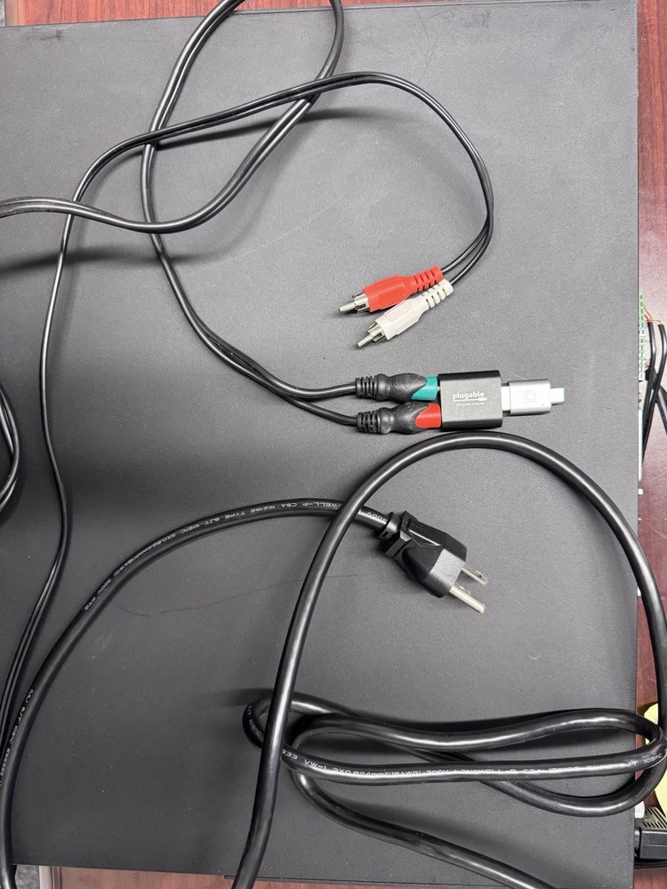 Polycom SoundStructure C16 Audio Mixer Conference Processor w/Cables-Powers On