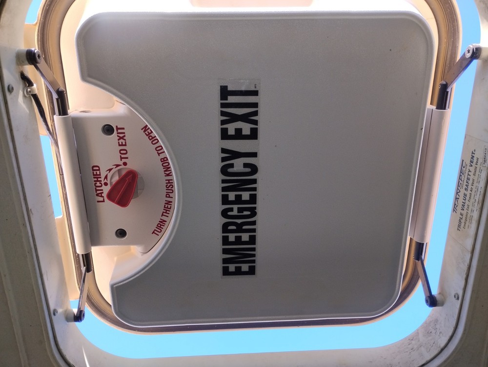 TRANSPEC EMERGENCY EXIT ESCAPE HATCH VENT ALARM BUS Hatch Only No Mounting