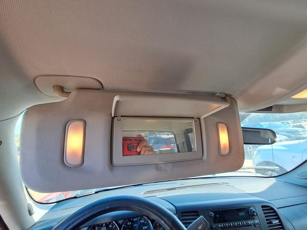 SILVRDO15 2009 Glove Box 4809568