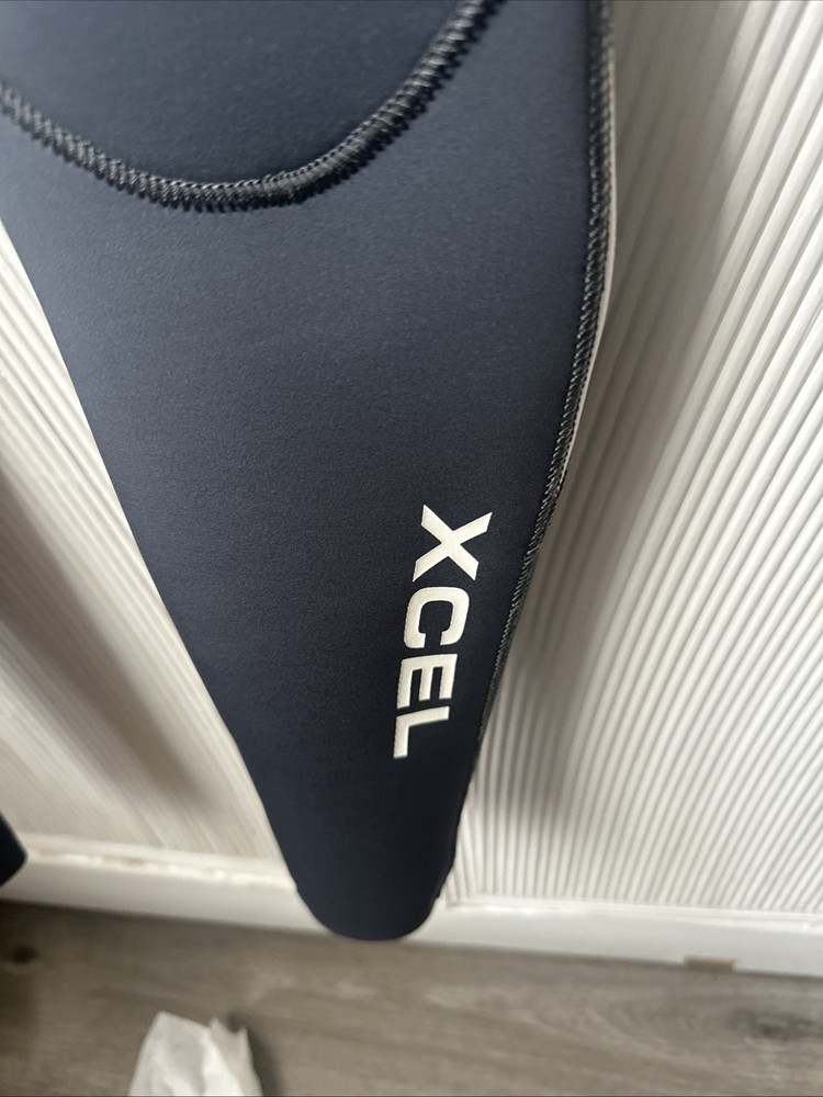 4/3 Xcel Boys Size 12 Wetsuit