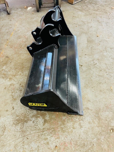 Kubota KX040 48" grading bucket