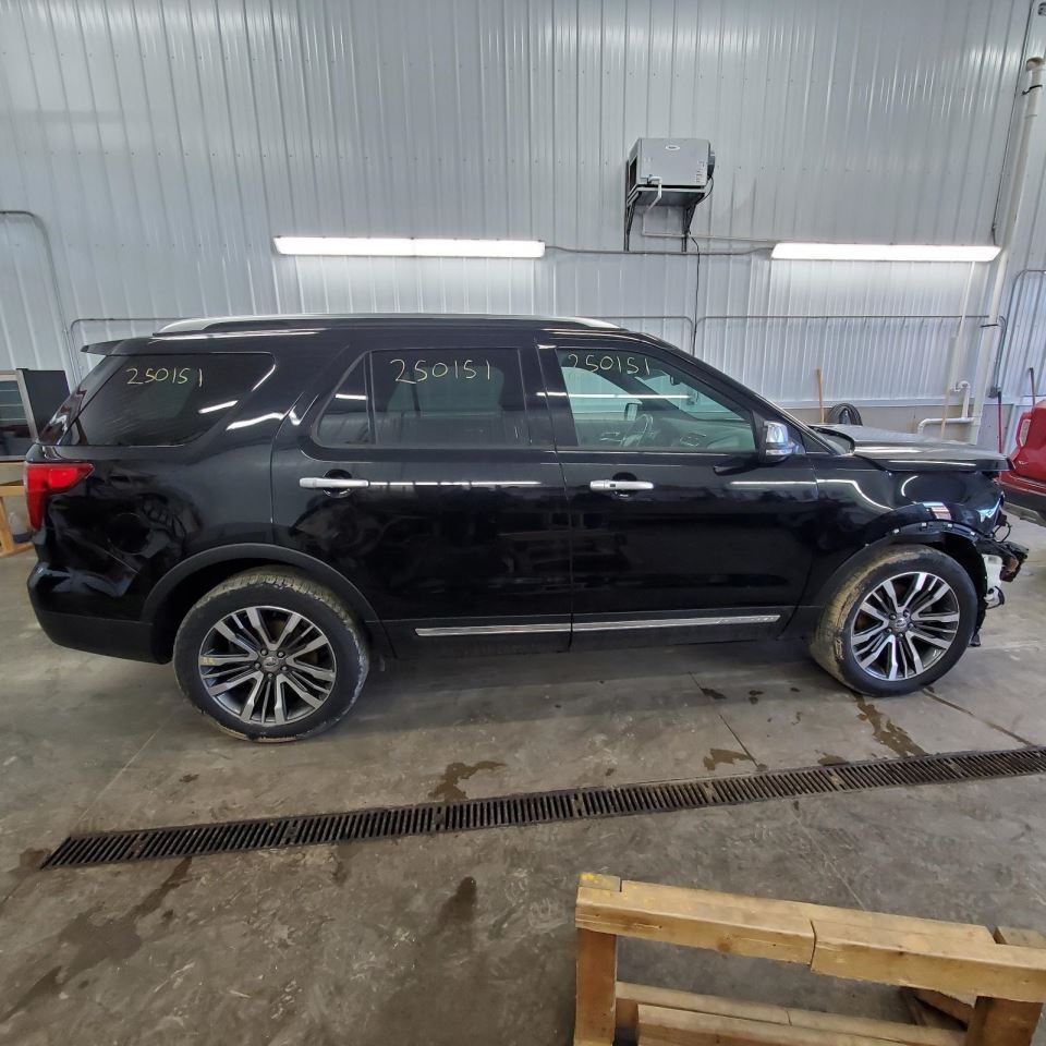Camera/Projector Camera Front Fits 16-19 EXPLORER 1076118