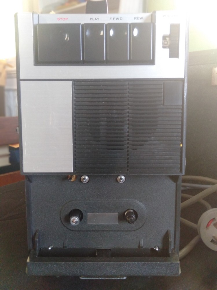 Lucky Cassette Projector Model 230 - Vintage projector