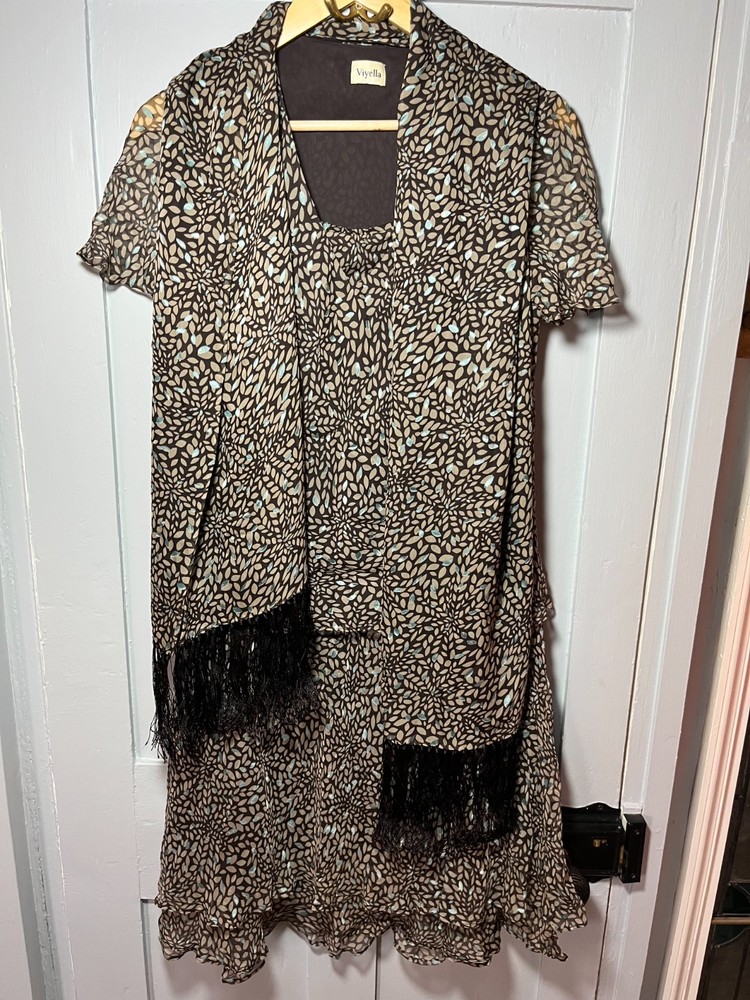Viyella 3 piece set Size 14 80% Silk Brown & Blue Leaf Pattern