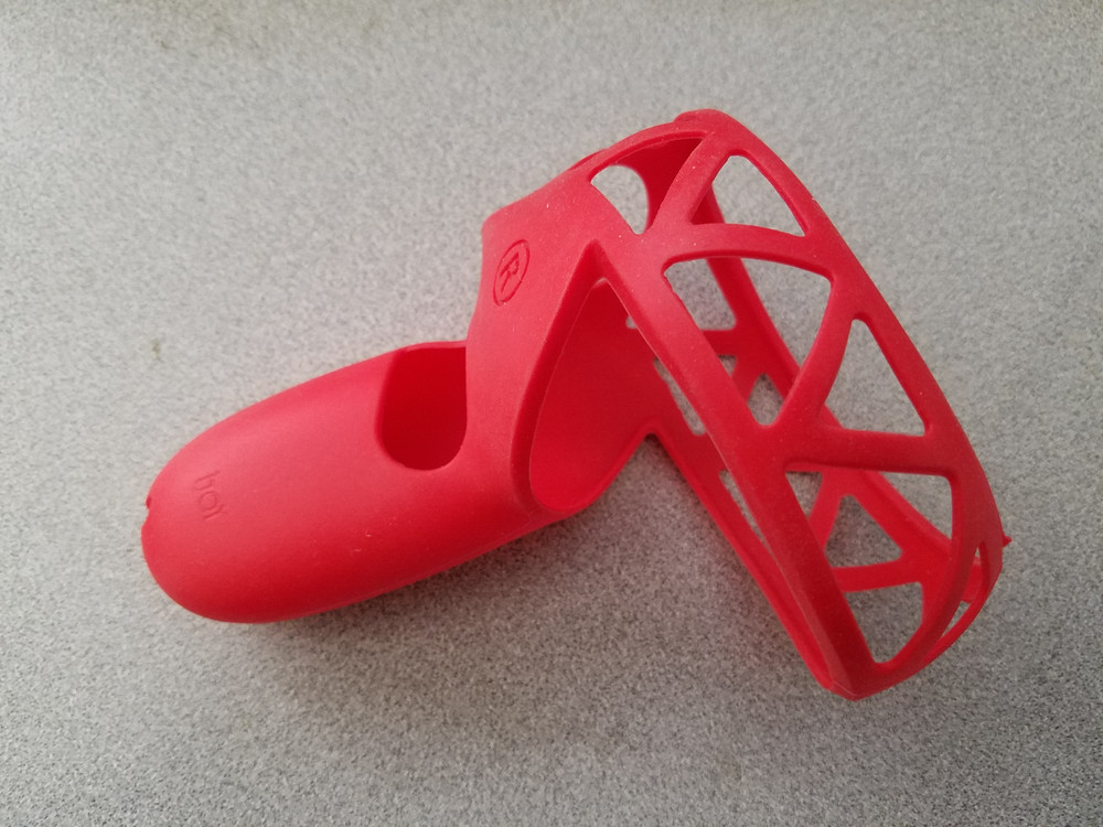 ONE Oculus Quest 2 Controller VR Silicone Shell Sleeve Handle Grip Cover - RED