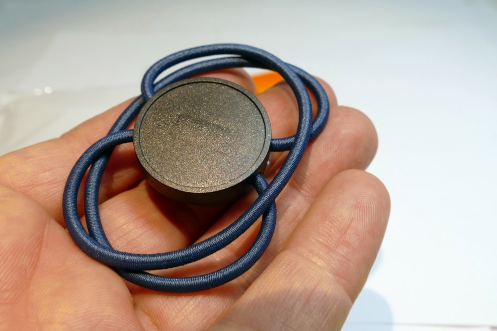 Front Cap Keeper holder snap on for Lens front rubber string