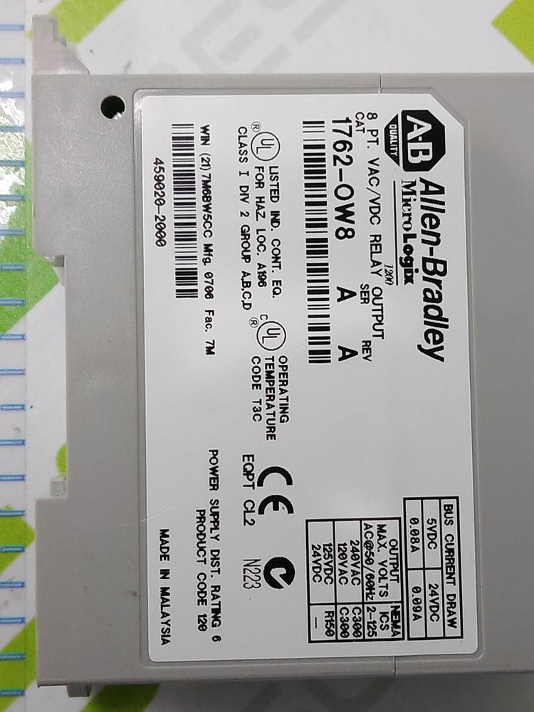 ALLEN-BRADLEY 1762-OW8 MICROLOGIX RELAY OUTPUT MODULE