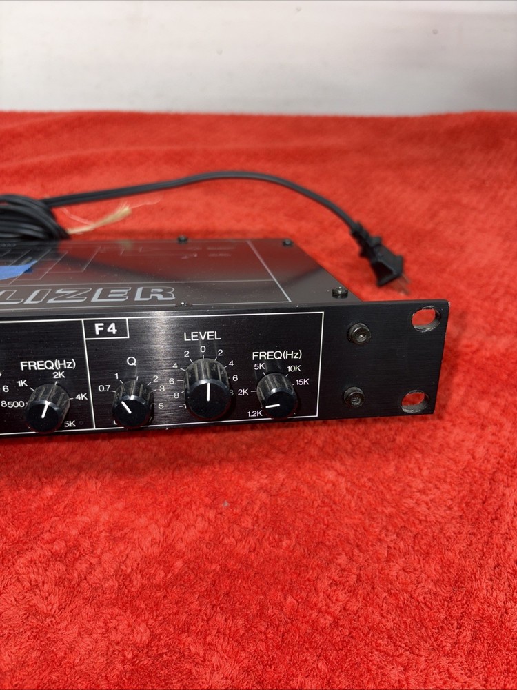 N.I.H LABS PARAMETRIC EQUALIZER PE 30 With Power Supply - Tested Functional NICE