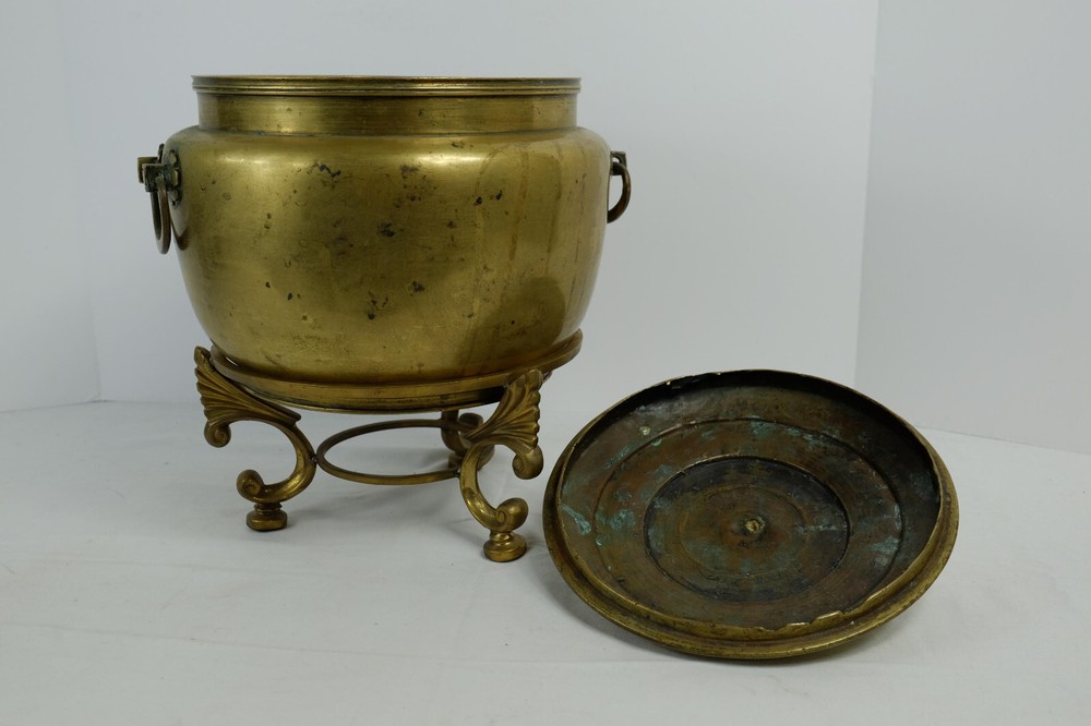 Brass Large Couldron Pot w/ Lid & Stand