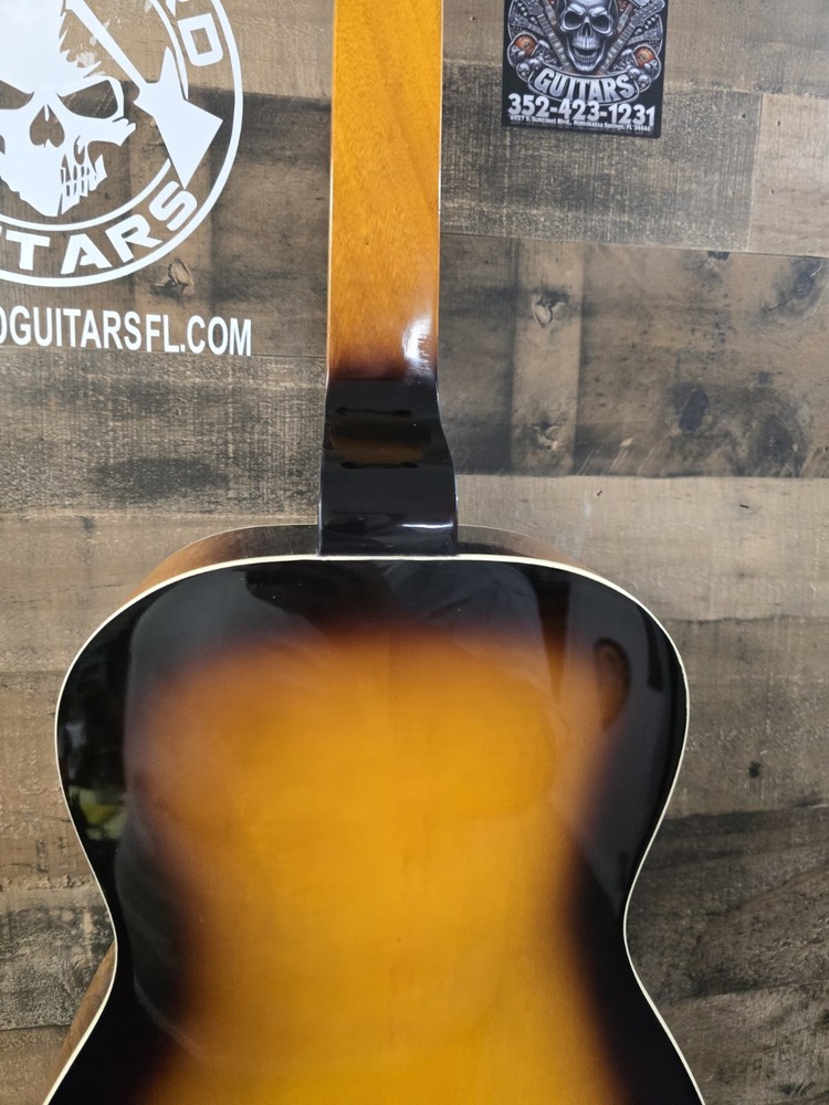 Morgan Monroe Resonator Square Neck.