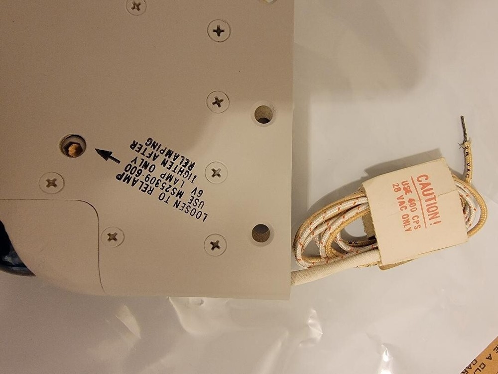 GRIMES 30-0118-2 WING POSITION LIGHT ASSY. 28 DC, BLUE LIGHT