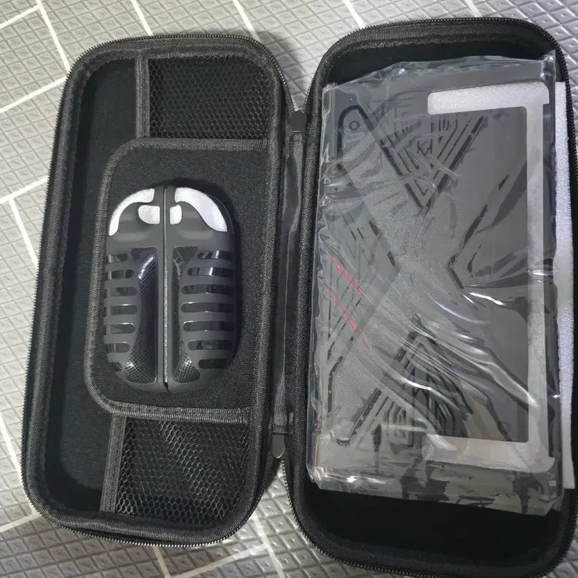 Nintendo Switch 2 Pouch Case & Chip Set Bundle Official