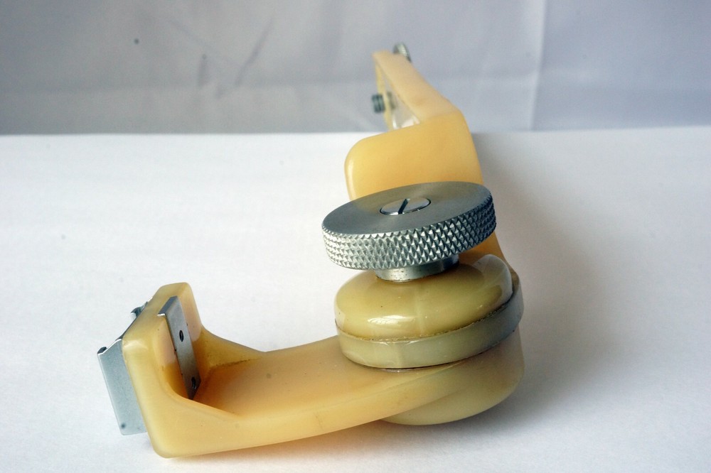 Leitz Wetzlar Leica CTOOM Camera Right Angle Adjustable Flash Bracket Plastic