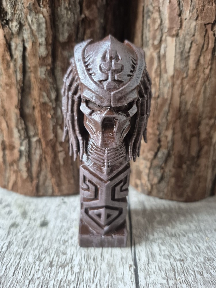 Predator inspired Wood Effect Mini Totem