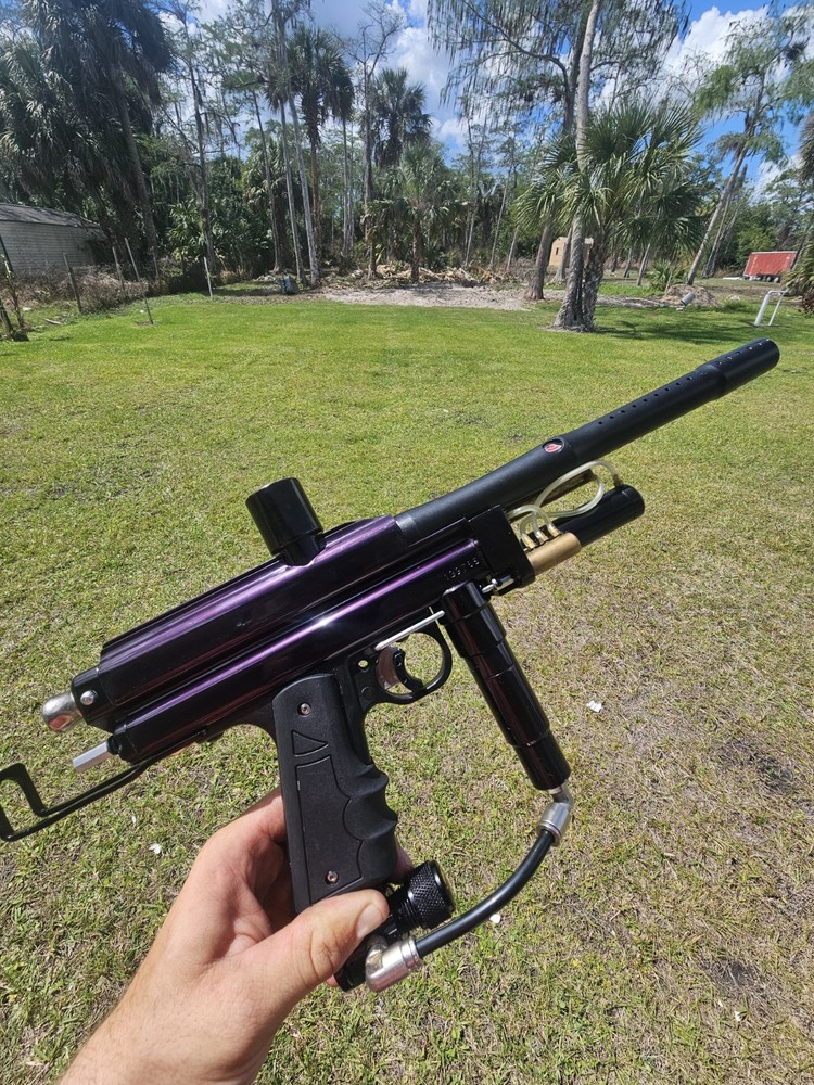2002 WGP Vertical Feed Autococker