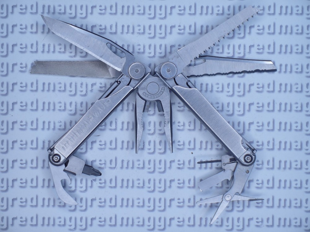 NTSA (2010) LEATHERMAN WAVE NEEDLENOSE MULTI-TOOL w/NYLON SHEATH