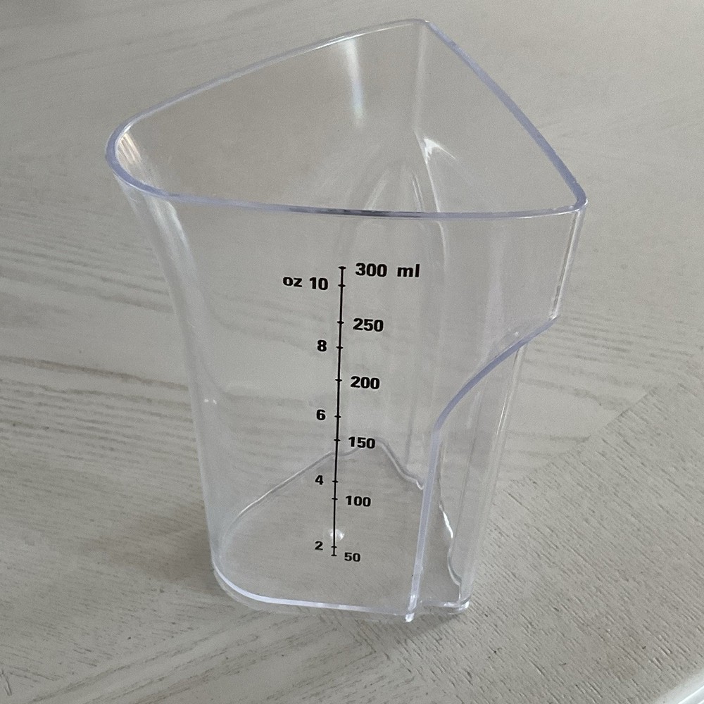 BLACK & DECKER Juicer Measuring Cup Extractor Replacement Part JE2200B