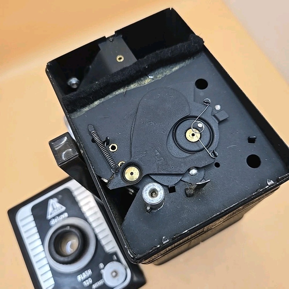 Vintage Sears Tower deluxe FLASH 120 Box Camera - Collectable Camera - Untested