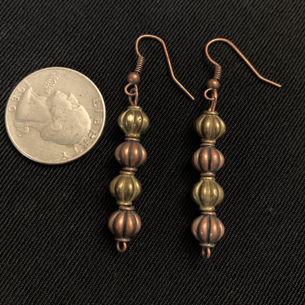 Vtg Fluted Drop Bead Dangle Hook Earrings Copper Tone Green 2”