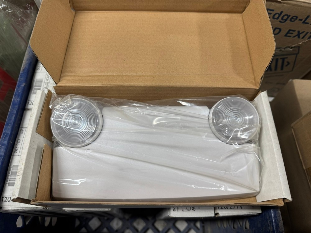 Cooper Lighting APEL ALL-PRO Thermoplastic Emergency Light 120/277V