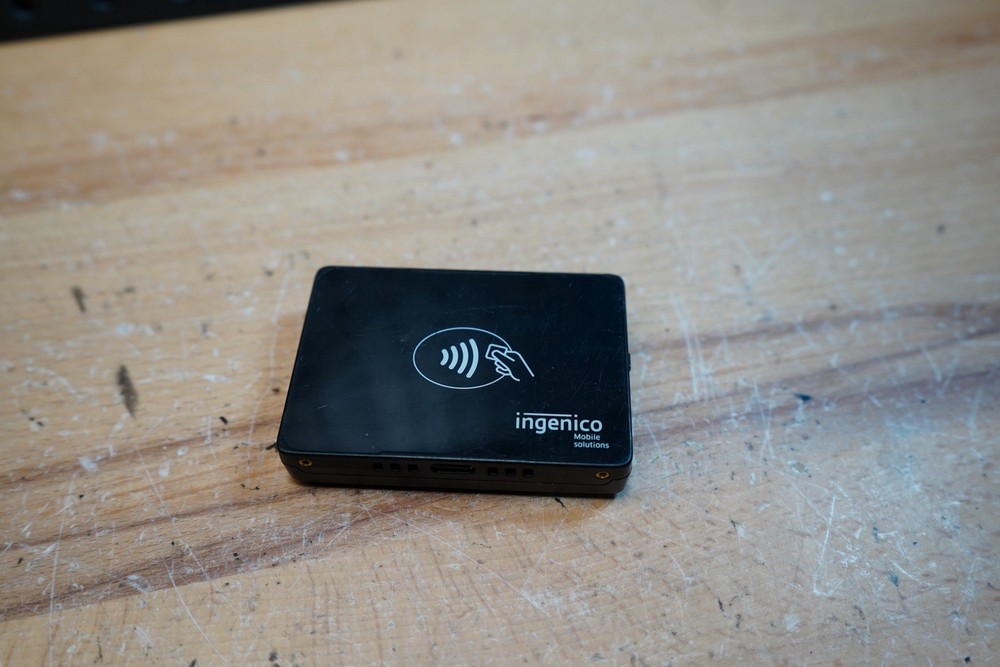 (F) Ingenico Moby 5500 Mobile Card Reader MOB55BBBAb NO CORD