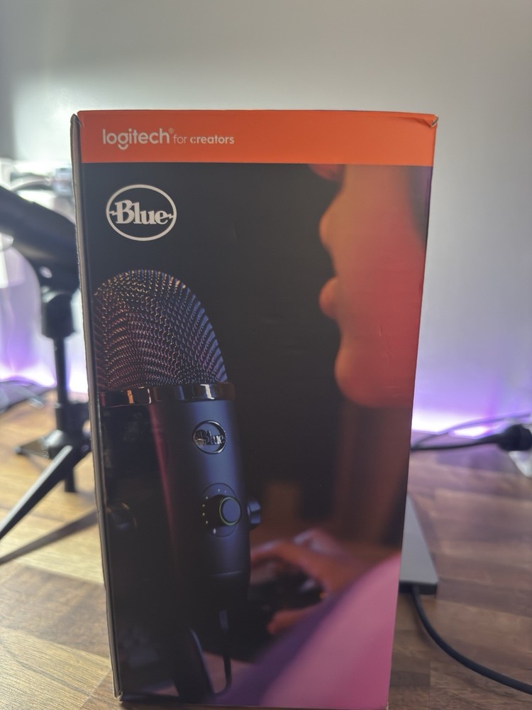Blue Yeti X USB Condenser Microphone Multi-Pattern w/ Blue VOICE & LED Lighting