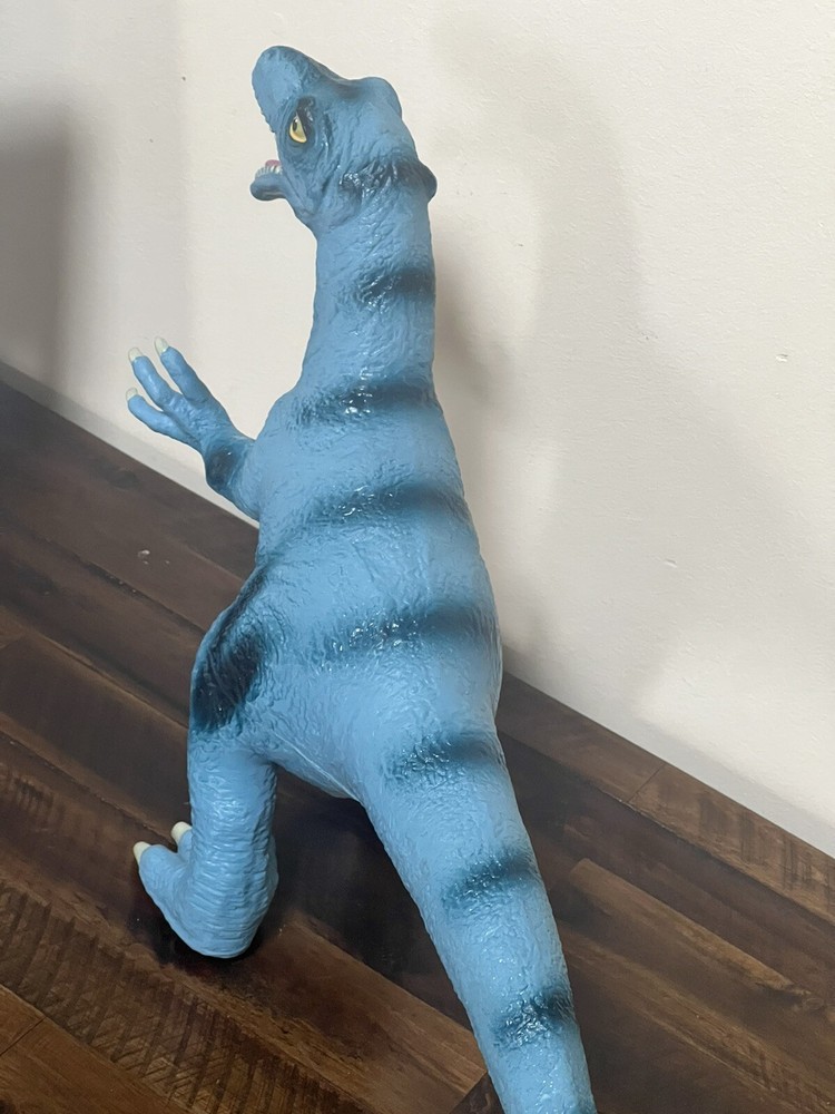VELOCIRAPTOR 22” Blue Dinosaur Preowned