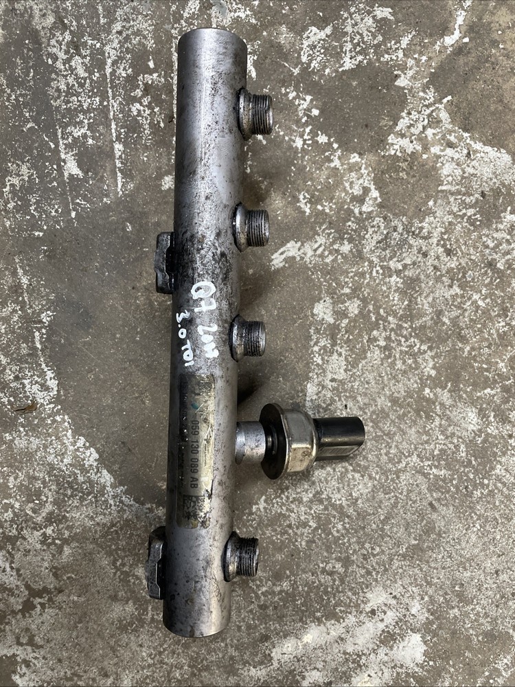 Genuine AUDI Q7 - 3.0 TDI - Fuel Left Injector Rail - 059130089AB